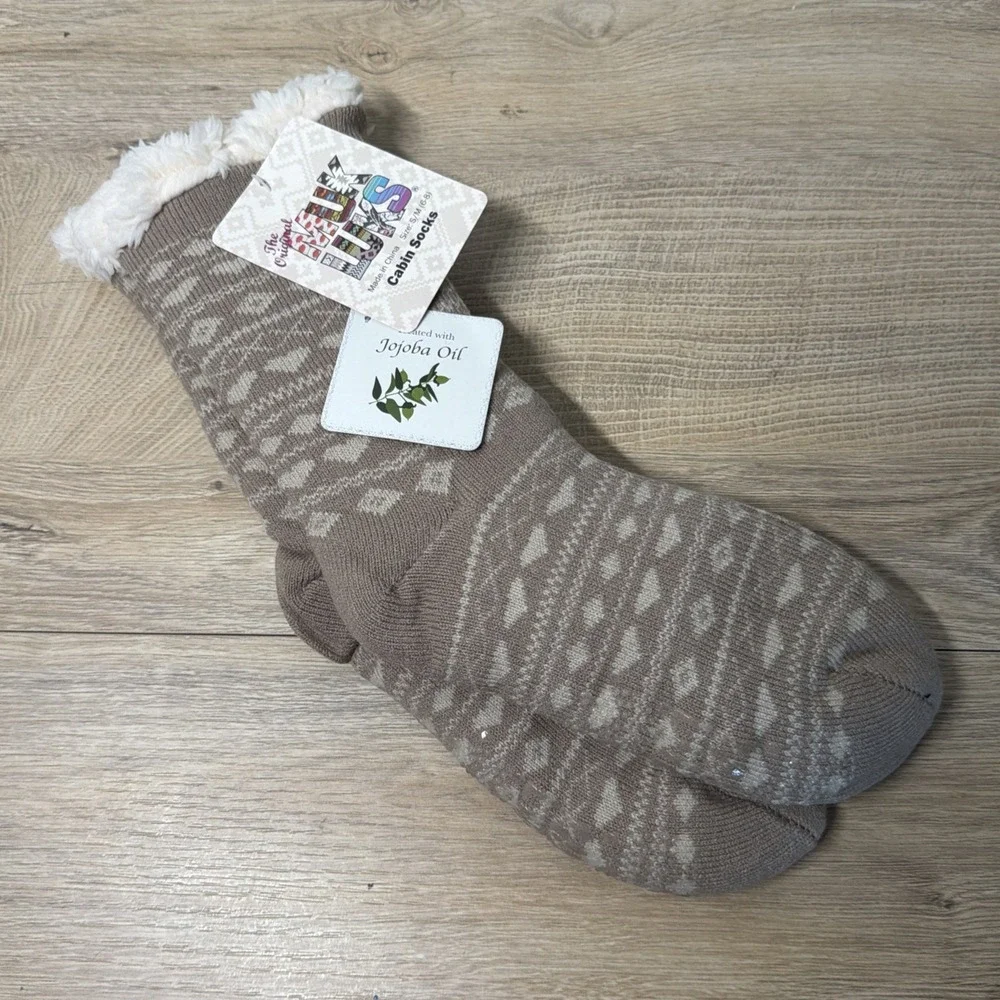 MUK LUKS Womens Cabin Socks Size S/M Fair Isle Jojoba Infused Faux Fur Lined NWT